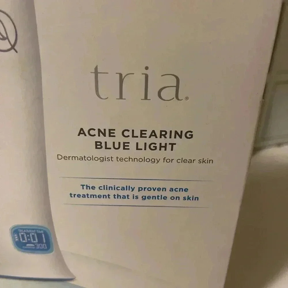 Tria Blue Light Acne Clearing. Problem with Acne no worries get this to help you - Picture 4 of 10